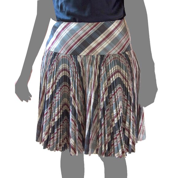 RARE Alexander McQueen Micro-Pleated 100% Cotton Plaid Flared Mini-Skirt sz 38 - Picture 2 of 6